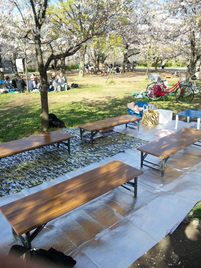 お花見会場大阪城公園